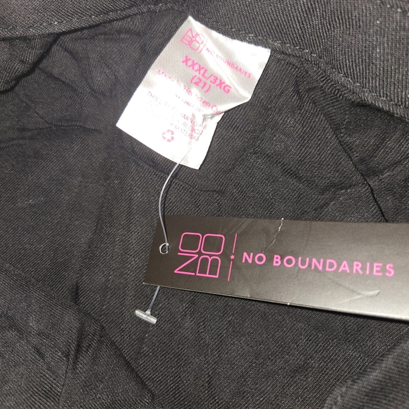 No Boundaries NEW Plus Juniors Black Roll Tab Sleeves Drawstring Utility Top - Picture 7 of 7